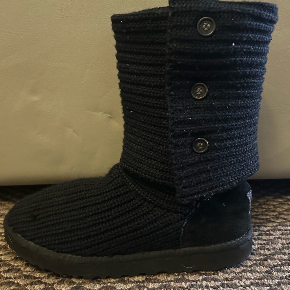 UGG Classic Cardy Tall Sweater Boot in Black, Size 10 - Picture 4 of 7